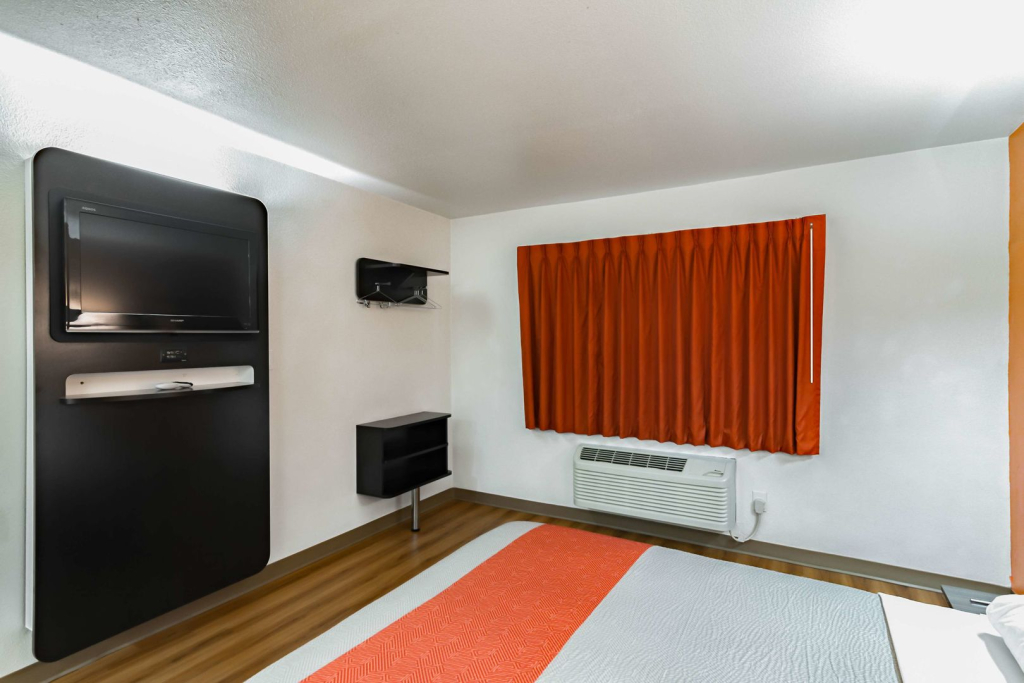 Motel 6-Anaheim, CA