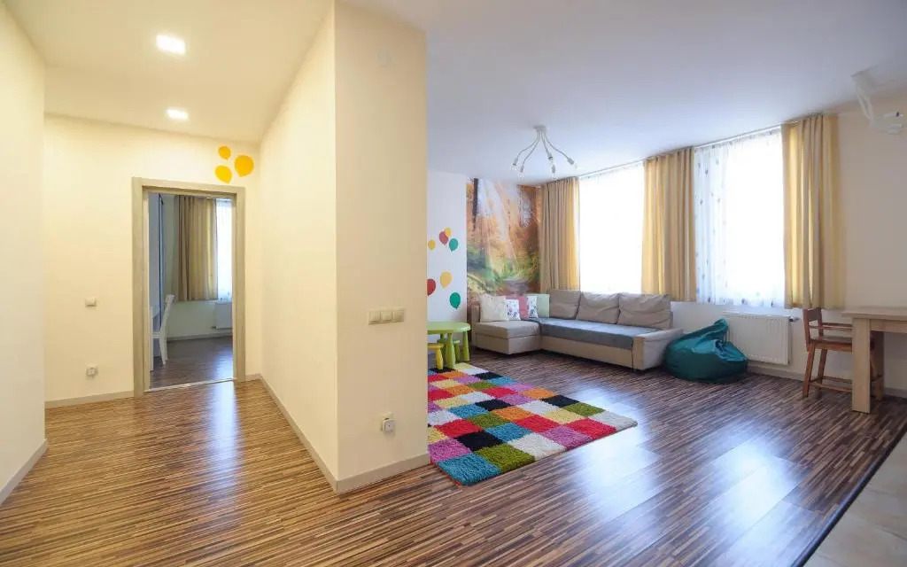 Colored balloons - 3 bedrooms, 3 bathrooms, equipped large apartments