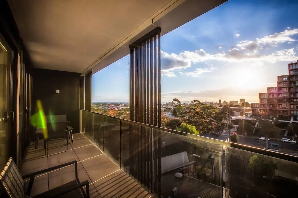 Brand New APT with Sea Views in Heart of St Kilda