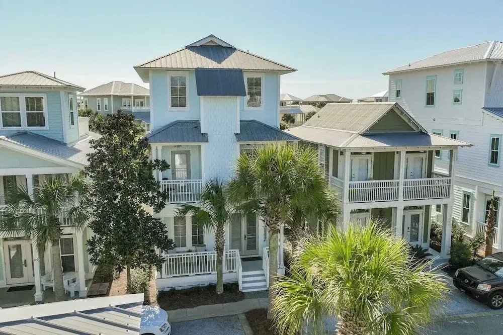 Steps to Private Beach Access Pool + Bikes Seacrest 30A
