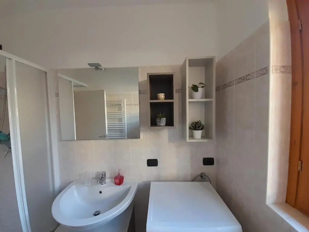 Marco Apartment - Holiday Apartment Luino