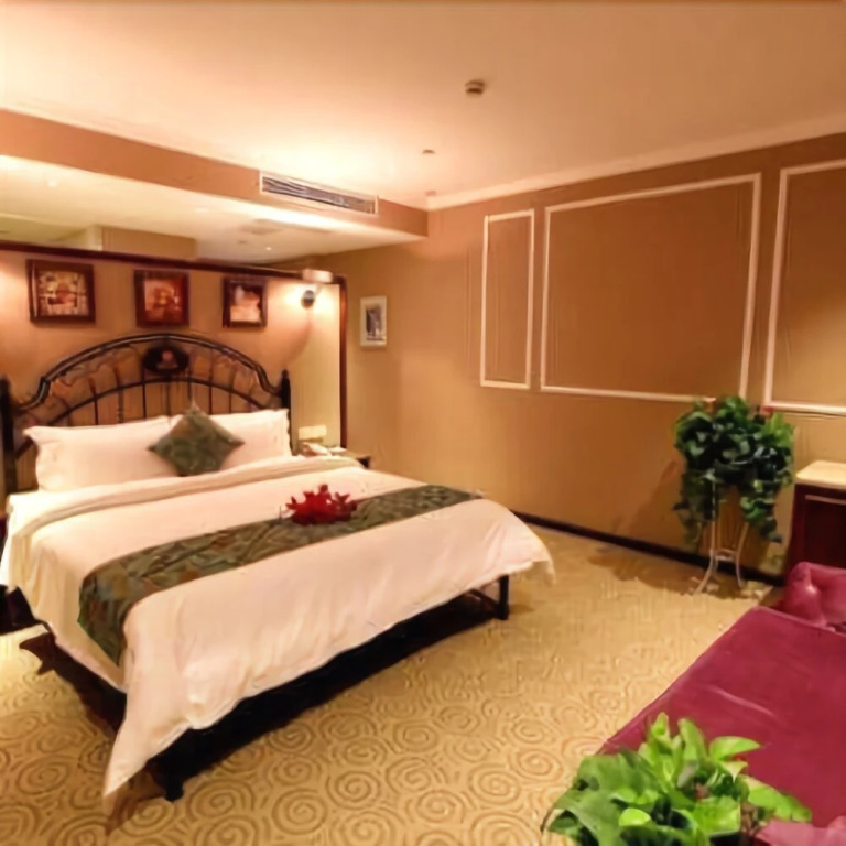 Folunsi Garden Hotel