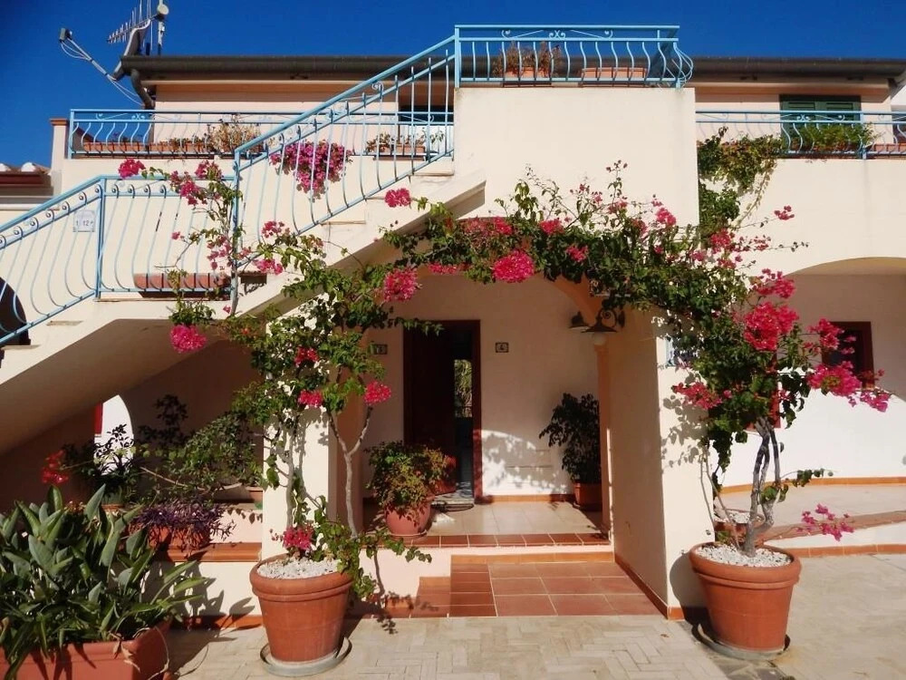 Residence with swimming-pool in Sos Alinos
