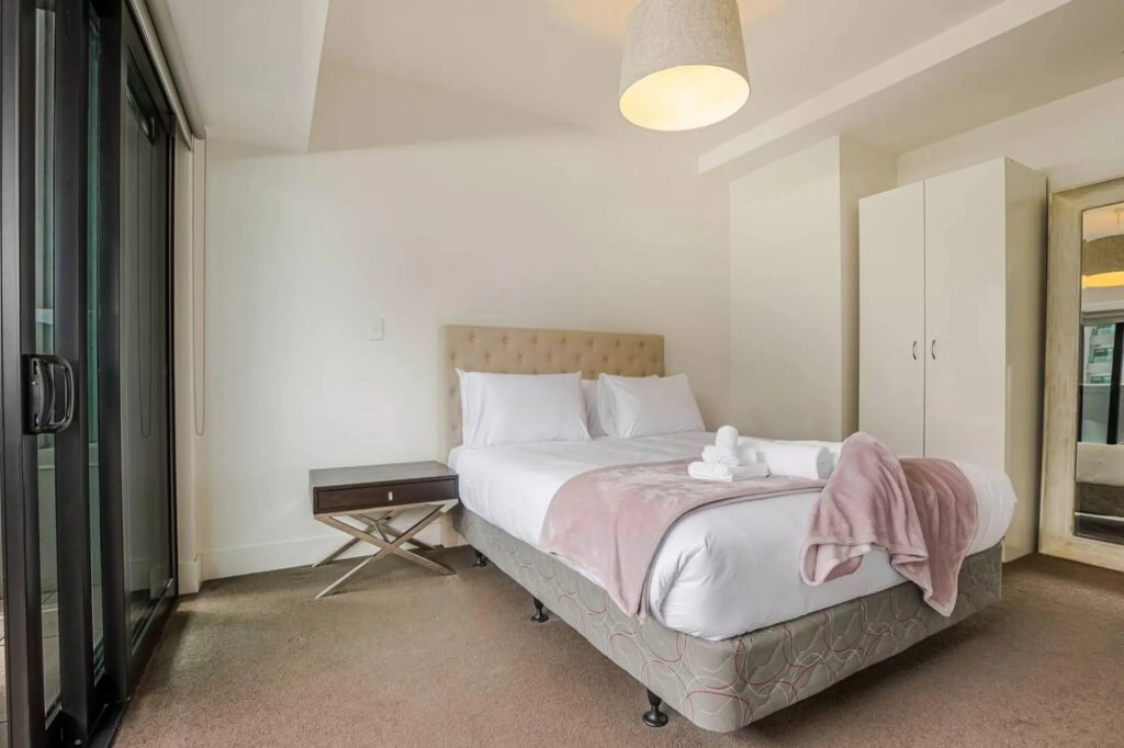 Bright & modern 1BR in Auckland CBD : Zodiak Stays