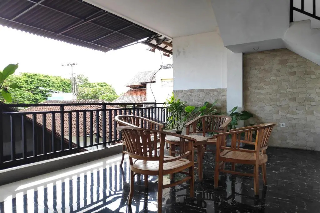 OYO 90104 Lanata Hotel