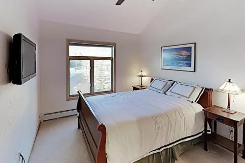 Townhouse near Lake Dillon in Frisco by RedAwning