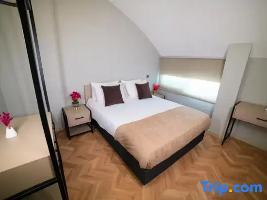 Moon Suites