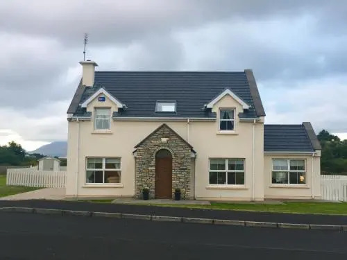 No 4 Ballymastoker Cottage