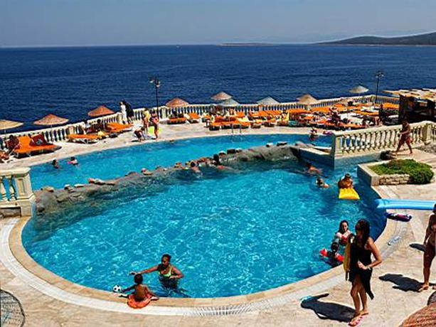 Green Beach Resort