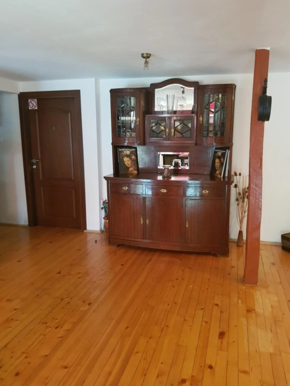 The Old House guest rooms and apartament