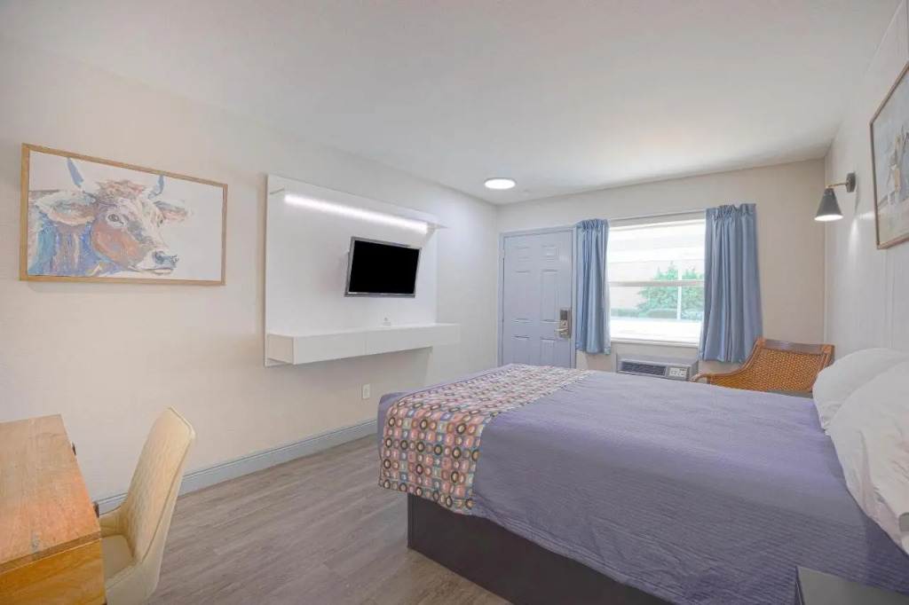 Sunrise Inn by OYO Titusville FL