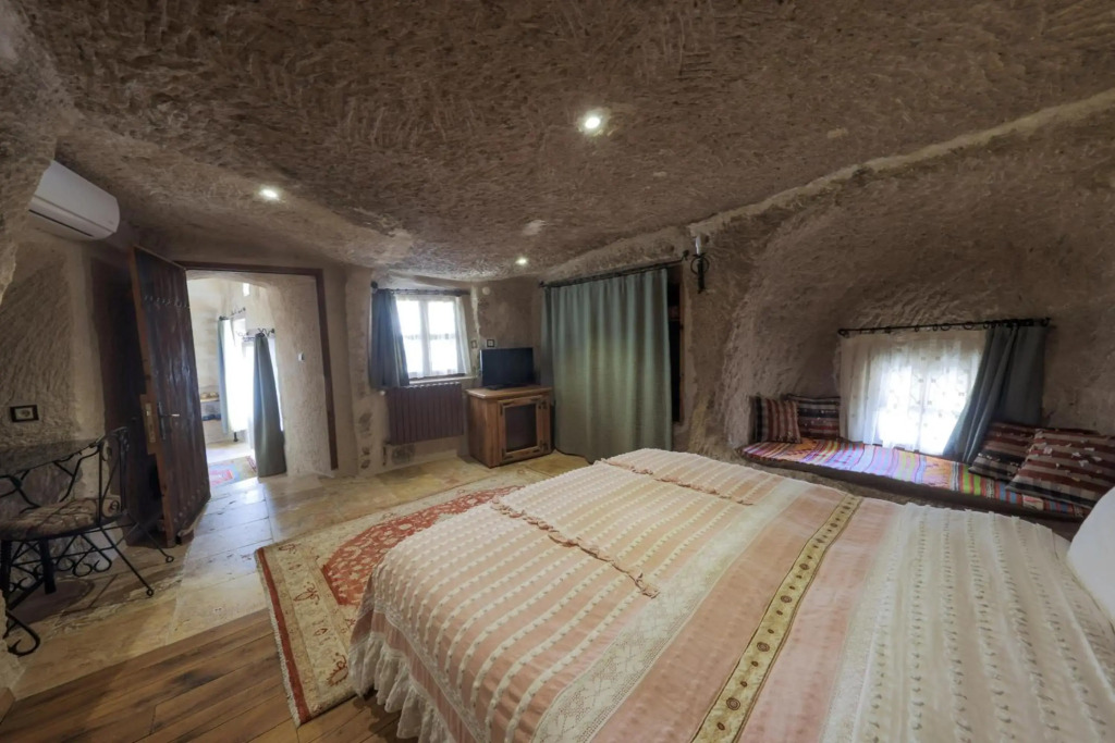 Kelebek Cave Hotel