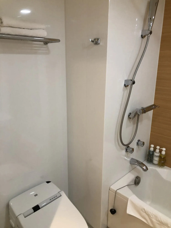 Ours Inn Hankyu