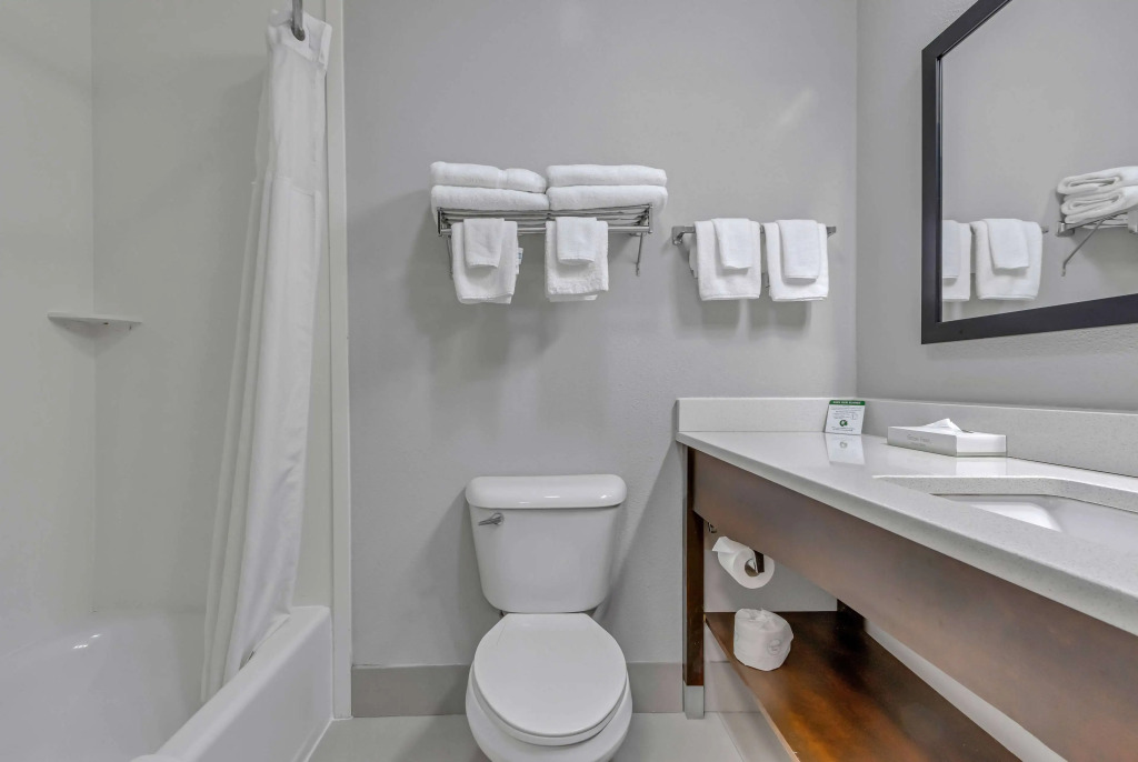Baymont by Wyndham N Myrtle Beach - Park & Sports Complex Area