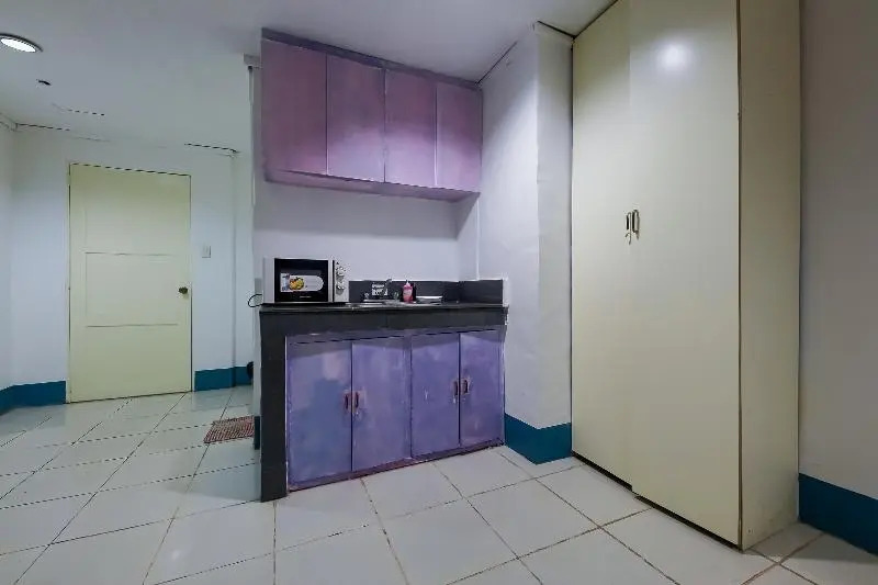 RedDoorz at Crowne One Condo