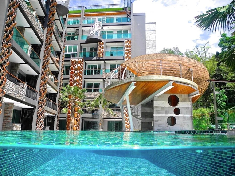 Emerald Patong 2 bedrooms Apartment with Terrace
