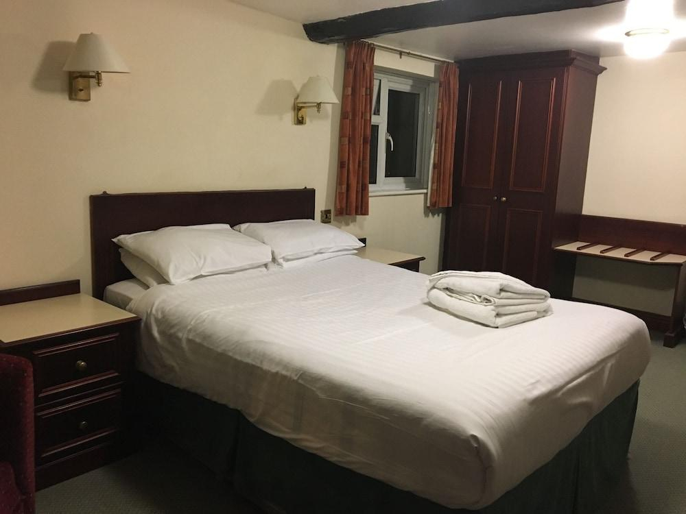 Cedar Tree Hotel