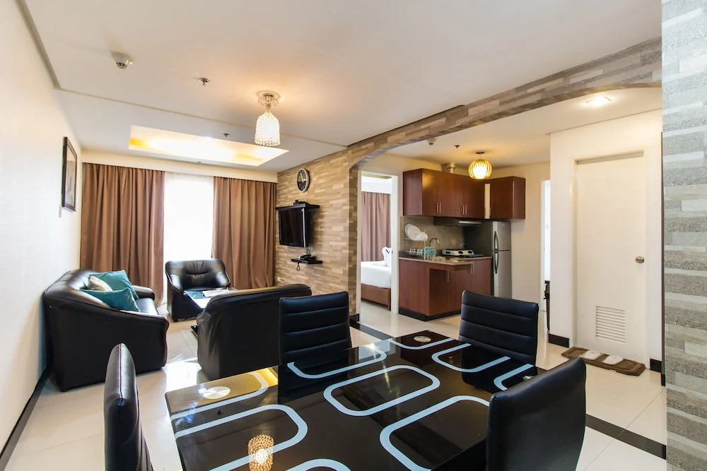 Pacific Bay Grand Suites