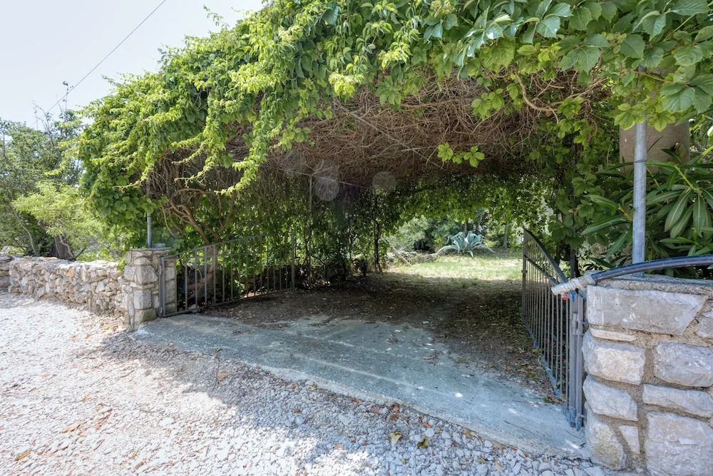 Captain's House - Sv. Jakov