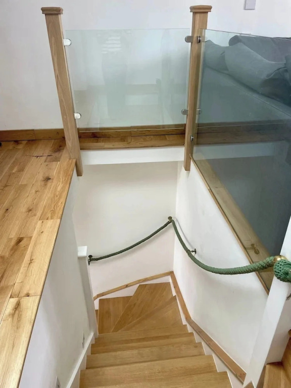 Apartment Sleeps 6 With Parking