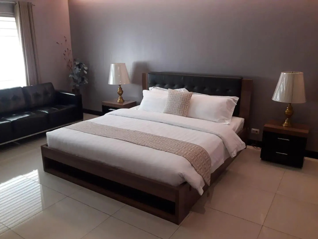 YBC Grand Hotel