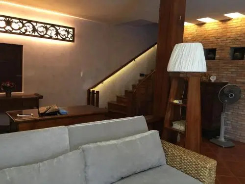 Nancy Sea Light Villa