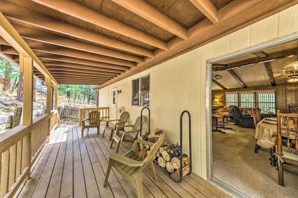 3 Mi to Ruidoso Winter Park: Home w/ Fireplace!