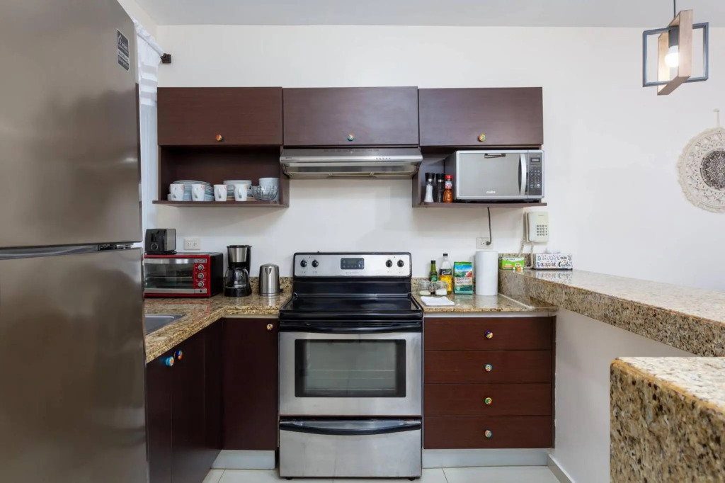 Affordable 1 Bedroom Condo For Families - Near 5th