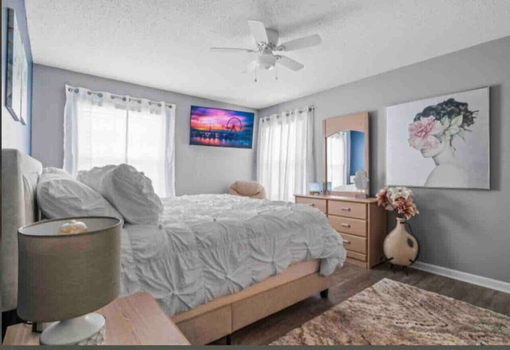 Seas the Day Bright 2BR Surfside Beach Condo w/ King Bed, Carolina Room & Pet-friendly Vibes