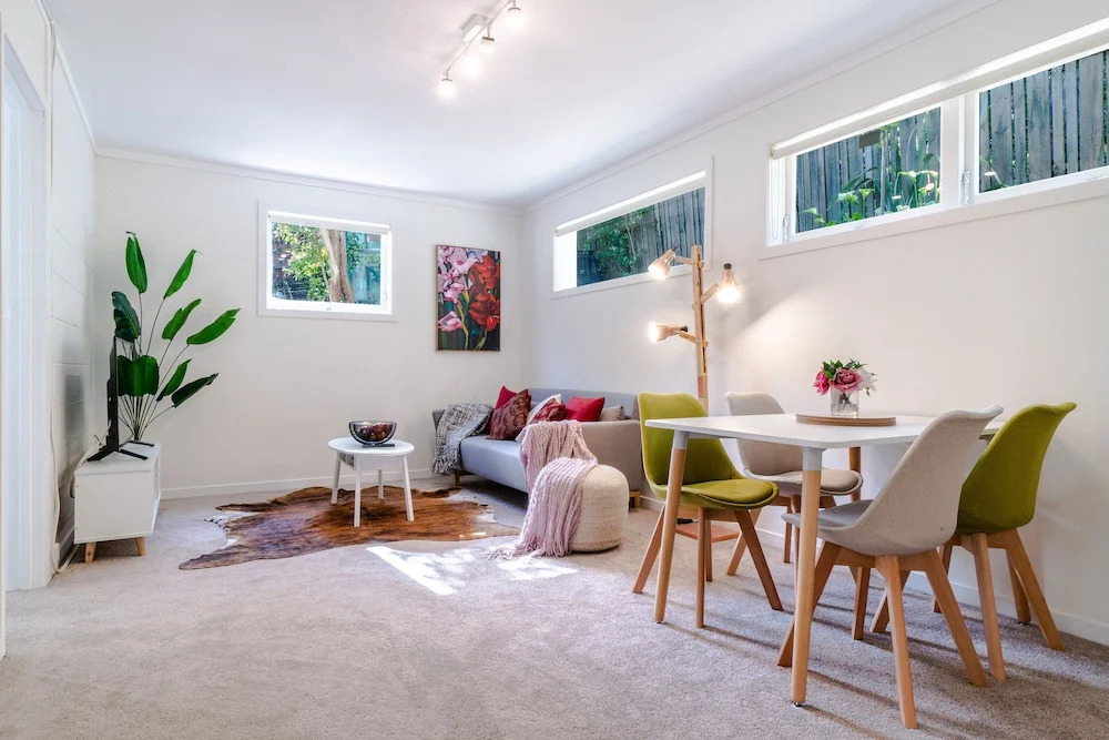 Fantail 2 Bedroom Unit walk to Beach & Park