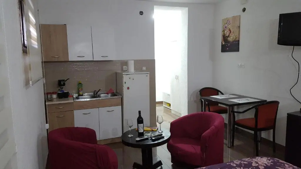 Apartments F