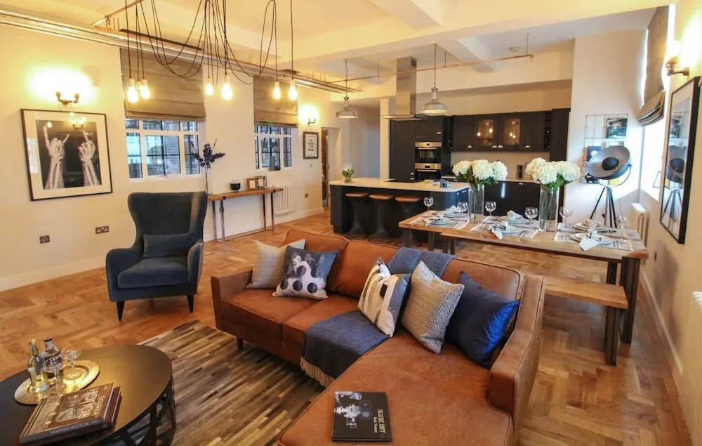 TP Apartments - Great Charles Penthouse