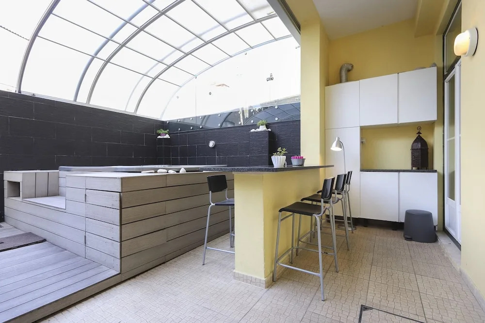 Graça Jacuzzi by Homing
