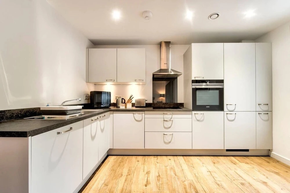 Stylish 2 Bed Apartment, With Easy Access To The City Centre