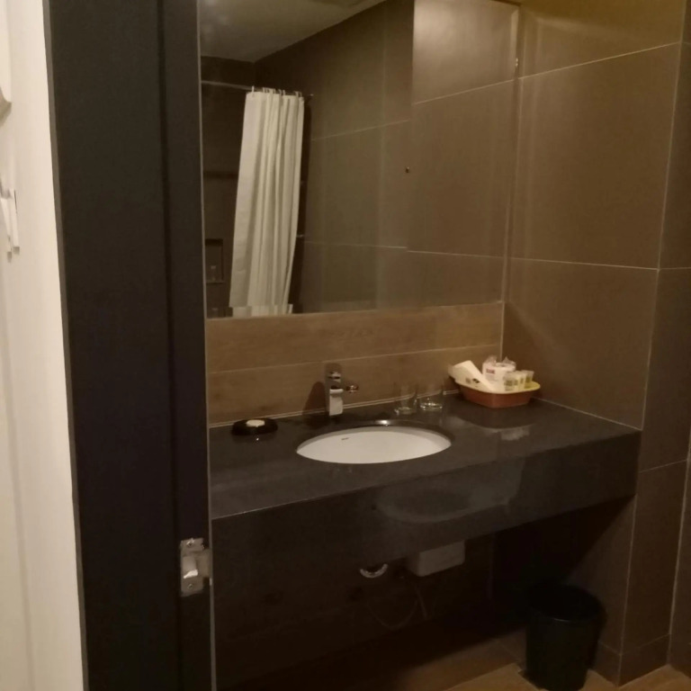 Crown Hotel at Harbour Springs Palawan Managed by Enderun Hotels