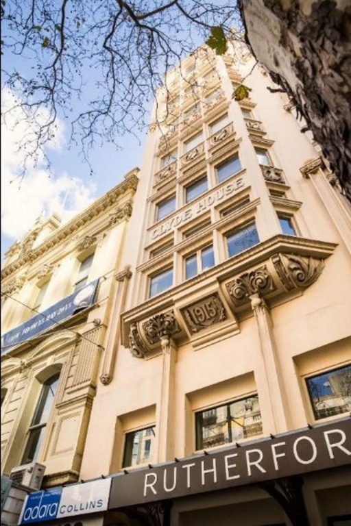 Hotel Collins