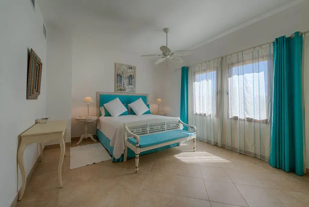 Dream Villa Cupecoy-550