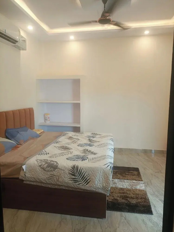 Madhur Kunj Guest House Pick and Drop