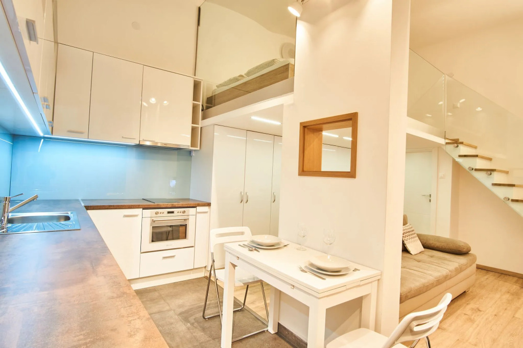 V27 Budapest Apartment