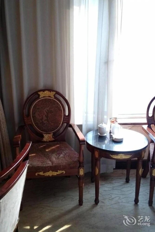 Royal Palace Hotel