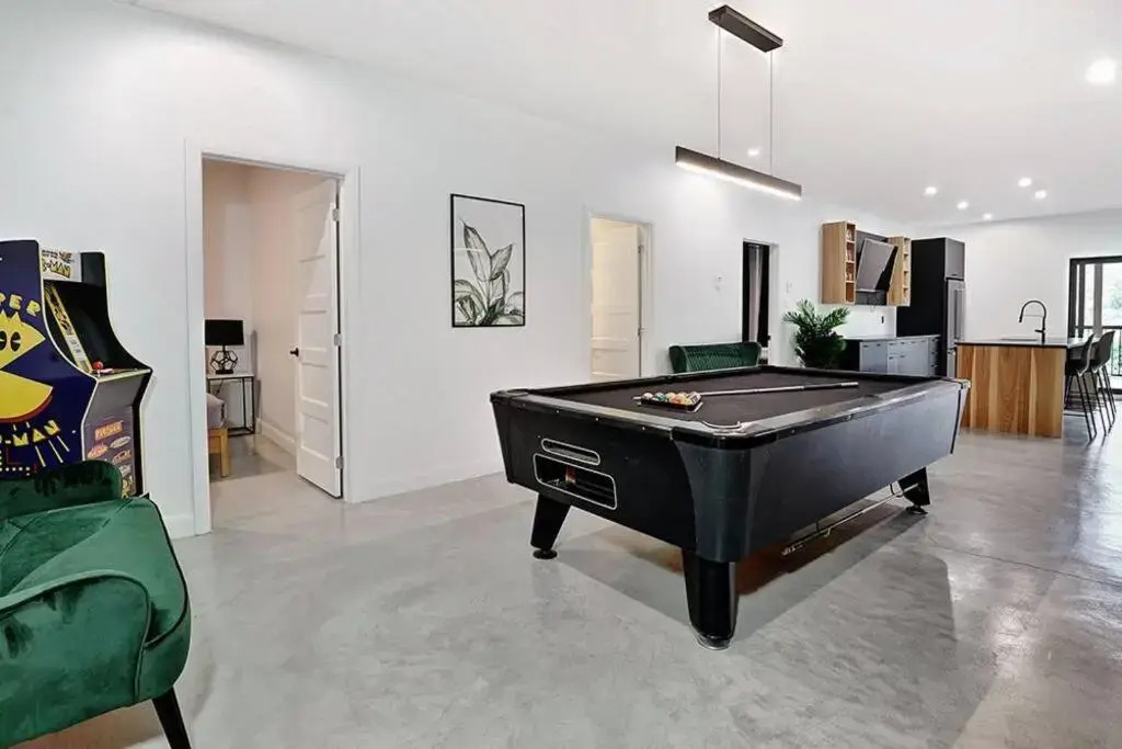 Blanc 24 - Les Chalets Alpins, Stoneham