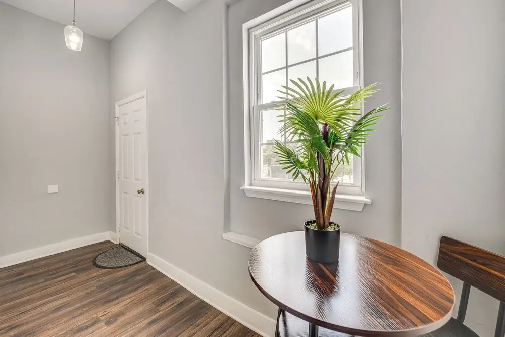 Downtown Richmond Retreat Near Financial District