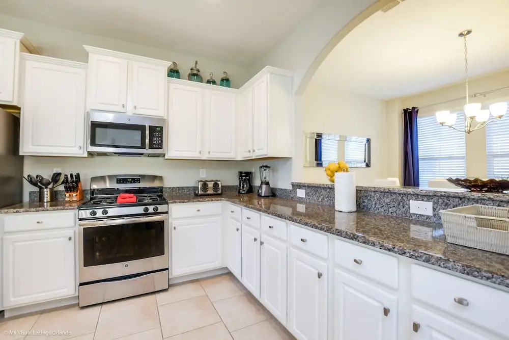 6 Bed 4 Ba Villa with Pool & Spa