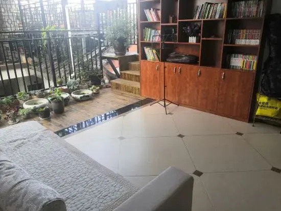 Chuxiong Yazhi Bieyuan Inn