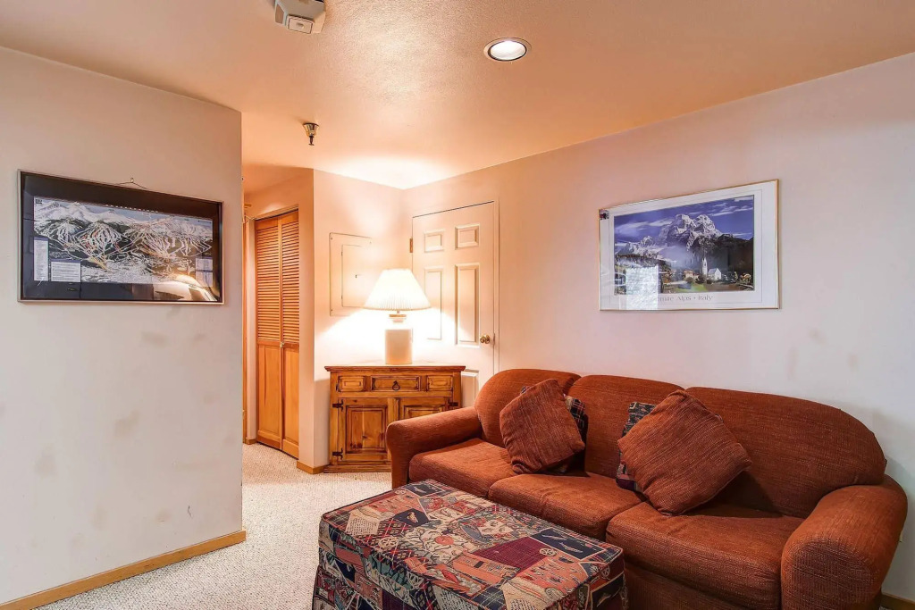 Tyra Lookout Condominiums by Ski Country Resorts