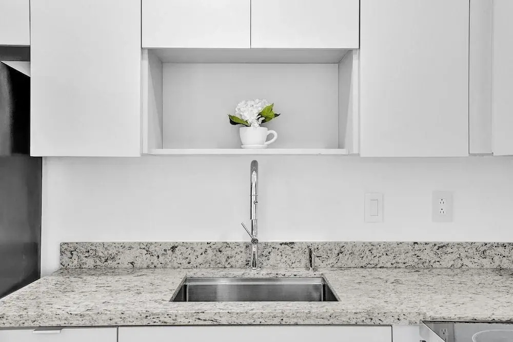 Modern Hallandale Apt w/ Backyard Near Beach