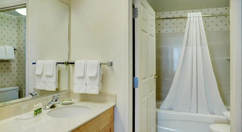 Lakeview Signature Inn Calgary Airport
