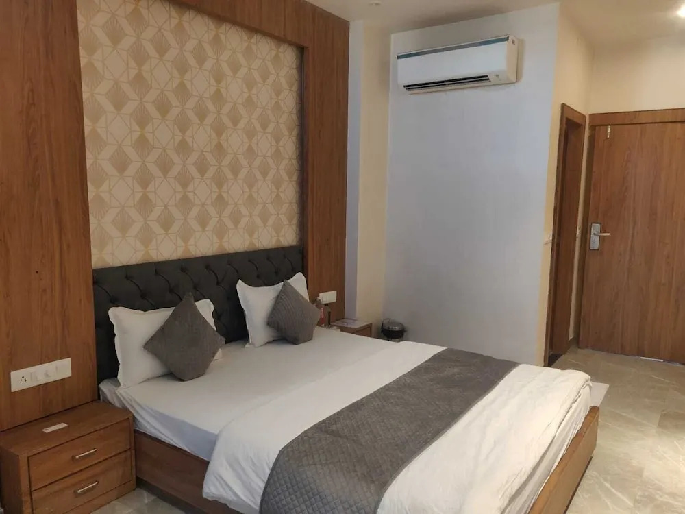 Capital O 81305 Hotel Ekana