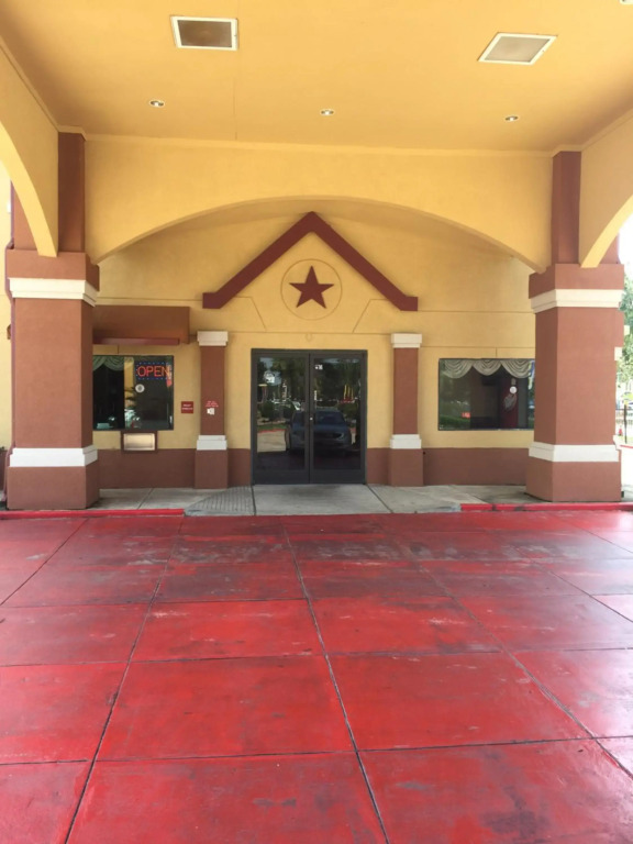 Scottish Inn & Suites Hobby Airport