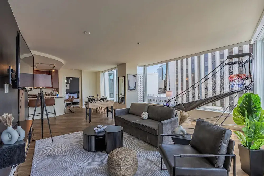 ROVE LIVING/KL - 44 Monroe